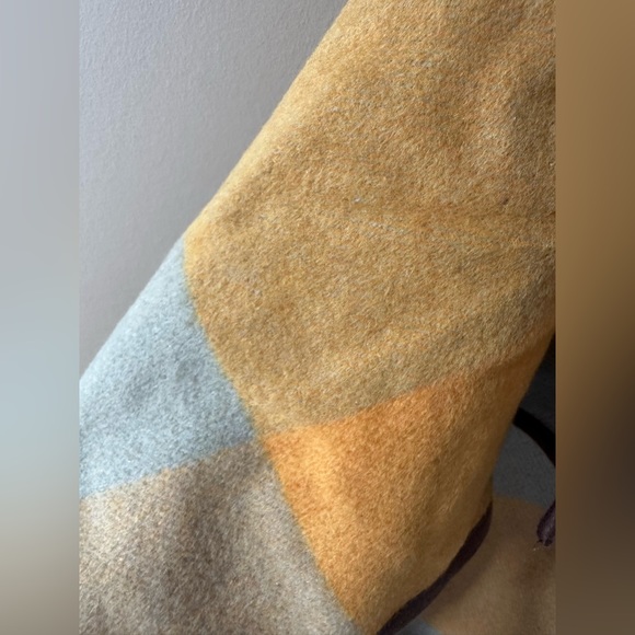 Women's soft Yellow/Gray/Brown Plaid Vest - Picture 5 of 8